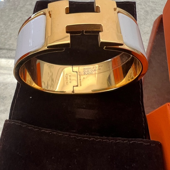 Like new in box Clic Clac H PM bracelet Large - Picture 5 of 8